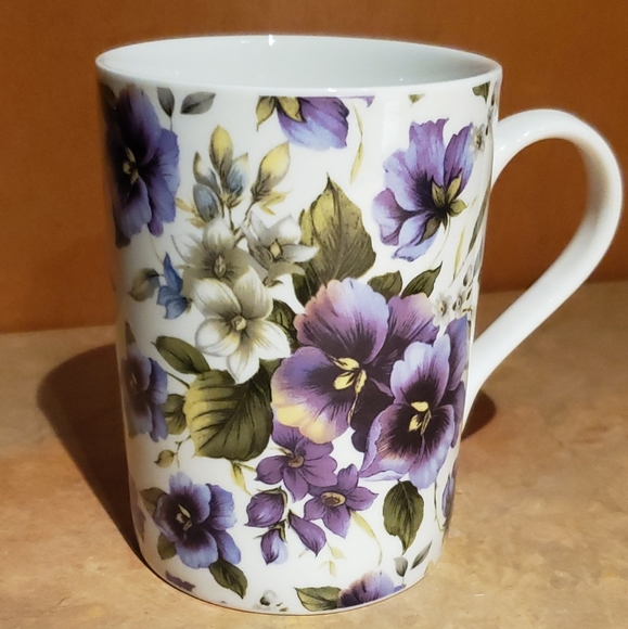 African Violet tea and coffee set - Picture 4 of 7